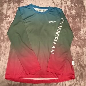 Magellan Outdoors Blue/Green Boyfriend Fit Shirt Fishing Moisture Wicking 8-10